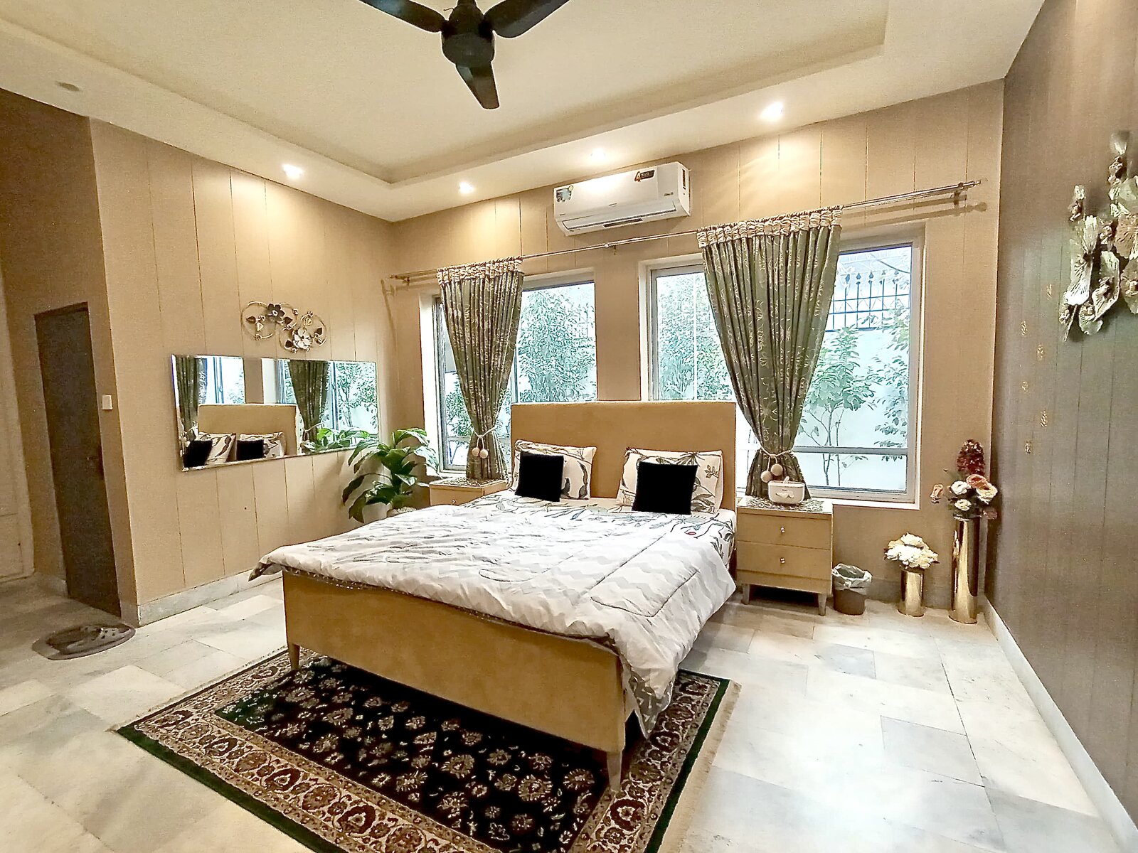 Bedroom B — alternate angle