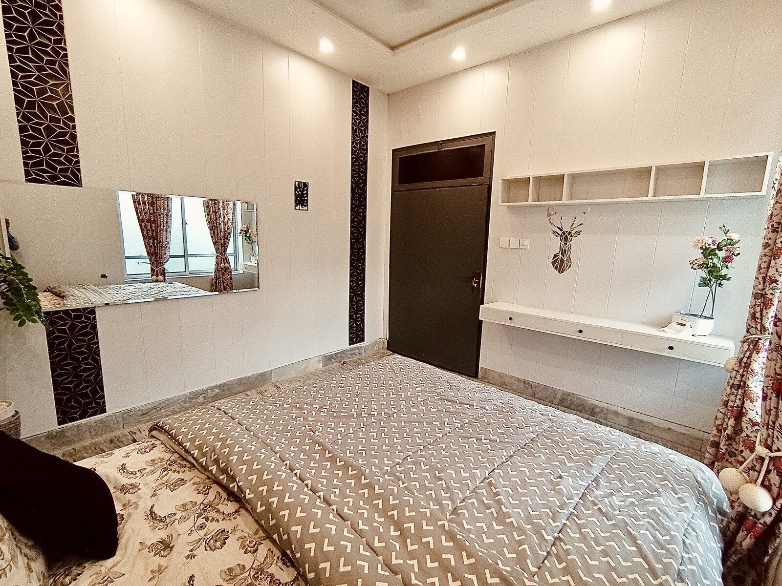 Bedroom C — accents